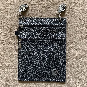 NWOT Black & Silver Hip Klip XL